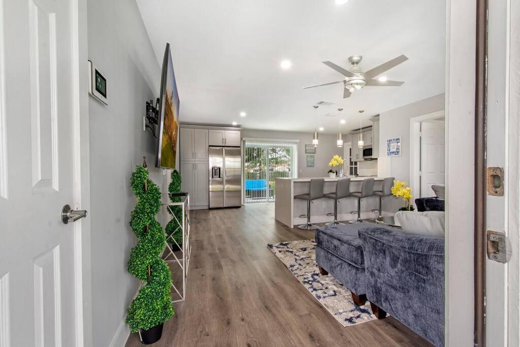 Modern Getaway Near The Beach With Room For A Boat West Palm Beach Eksteriør bilde